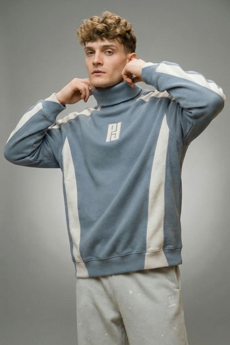 Core Line Sweatshirt - Cloud Blue